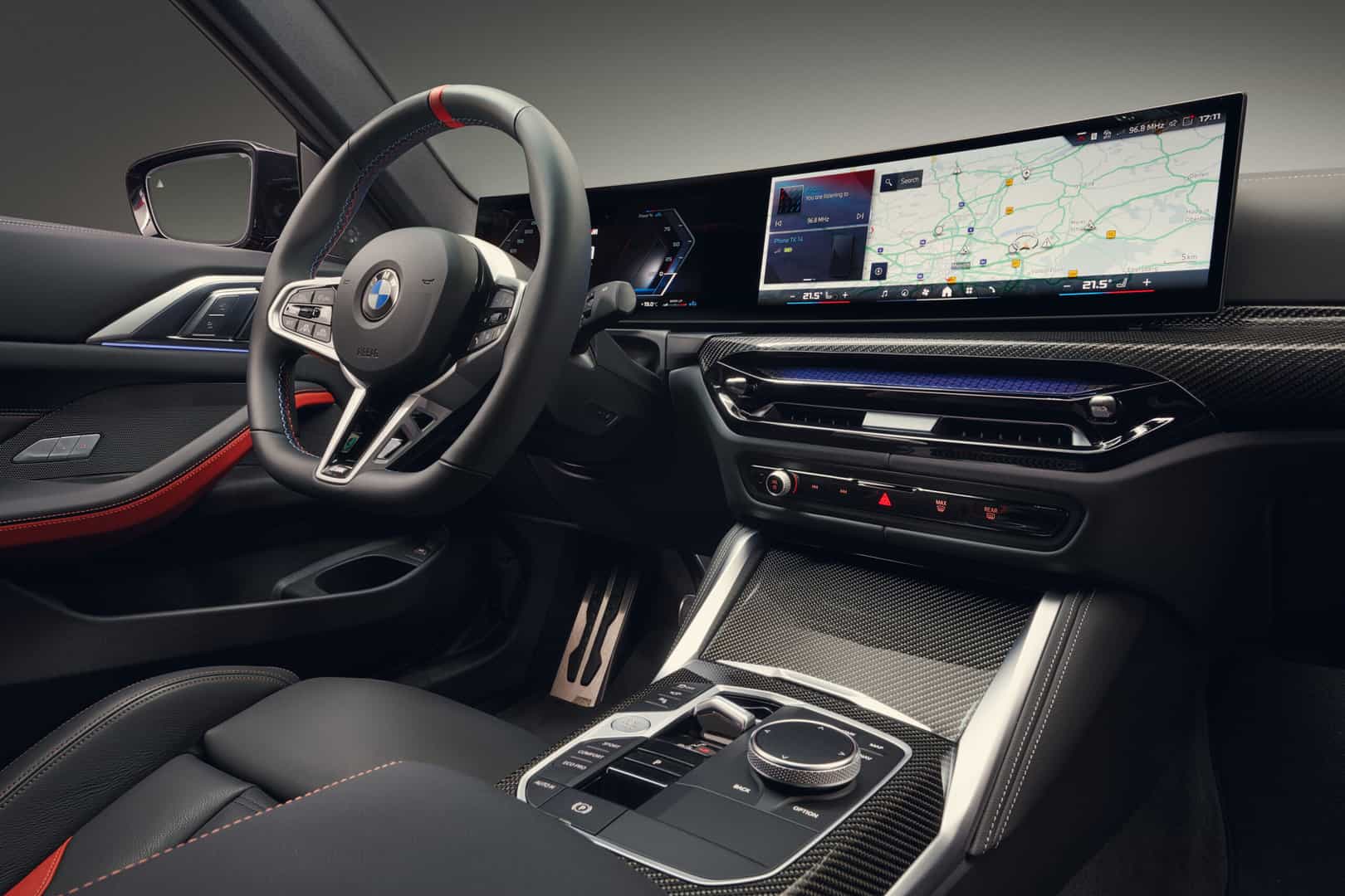 The new BMW Curved Display featuring in the new BMW 4 Series Coupe.